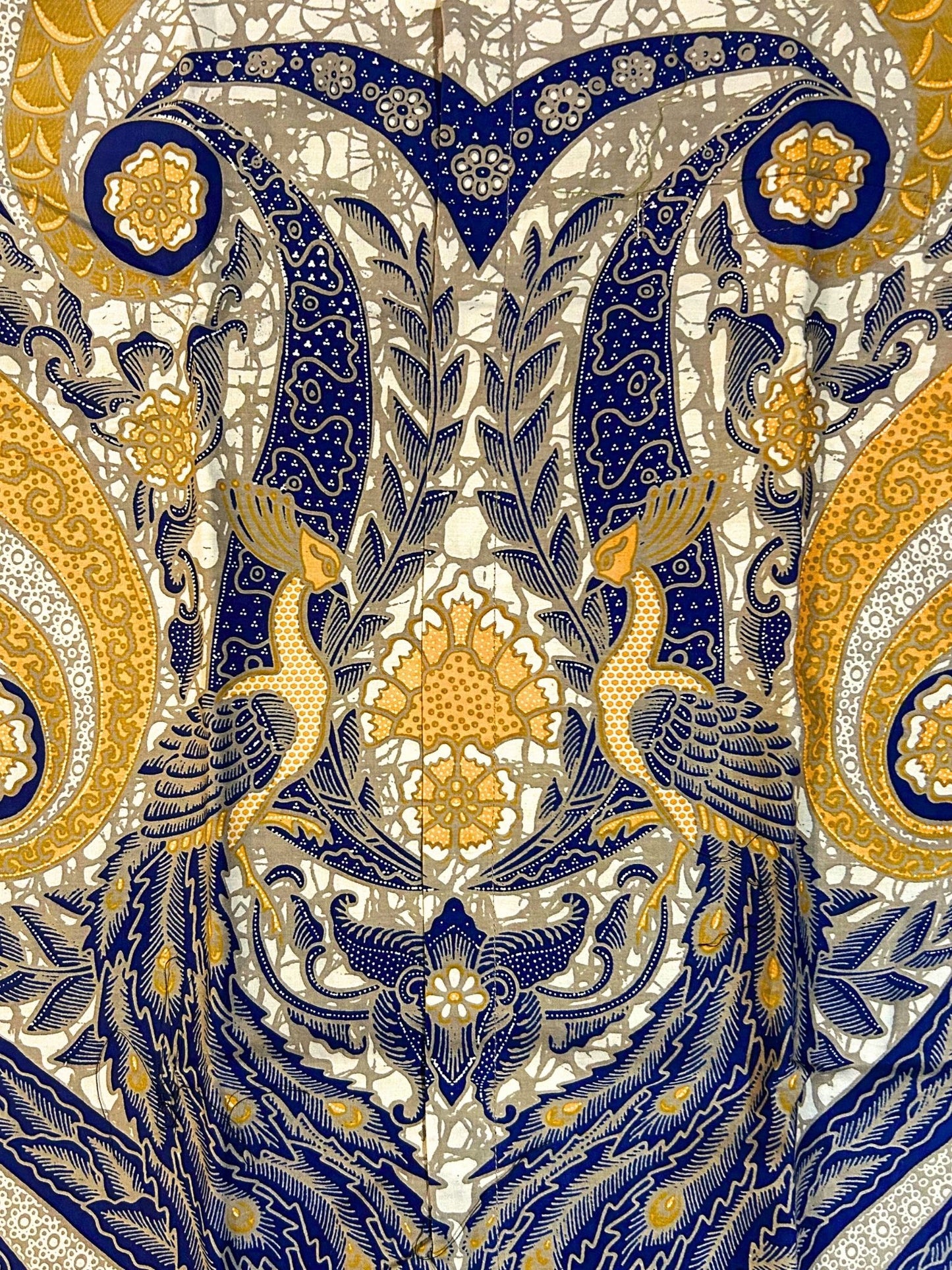 Golden Bird Majesty - Short Sleeve